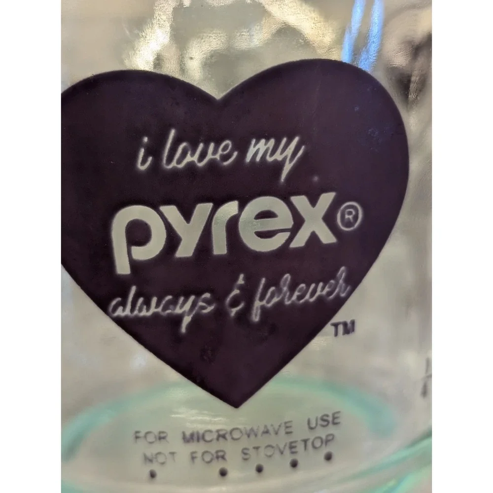 Pyrex Purple Hearts 2-Cup Measuring Cup – 